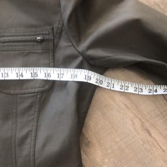 ELLEN TRACY MILITARY STYLE JACKET WOMANS SIZE 12 - Picture 9 of 12